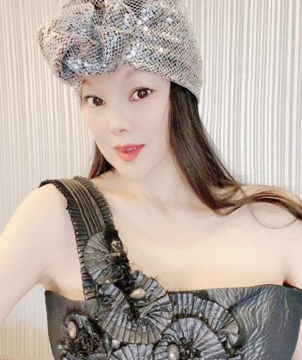 Silver Sequin Twist Turban Headwrap with Glam Sparkle Finish